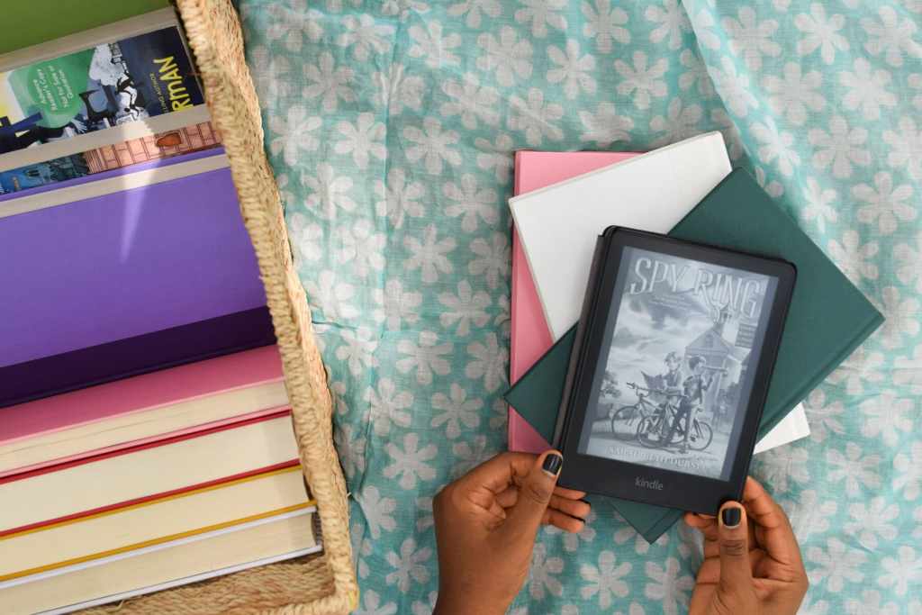 kindle and book basket flat lay
